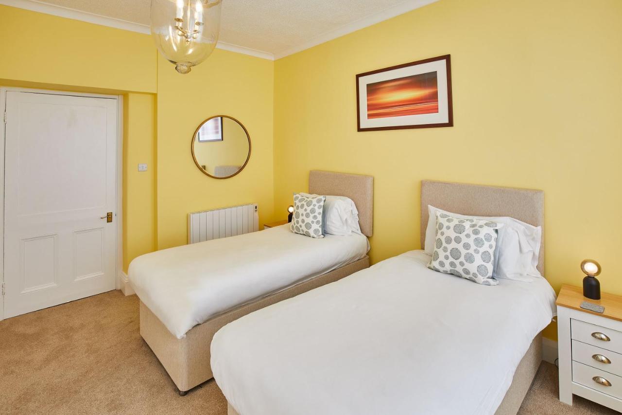 Host & Stay - 4 Metropole Towers Whitby Dış mekan fotoğraf