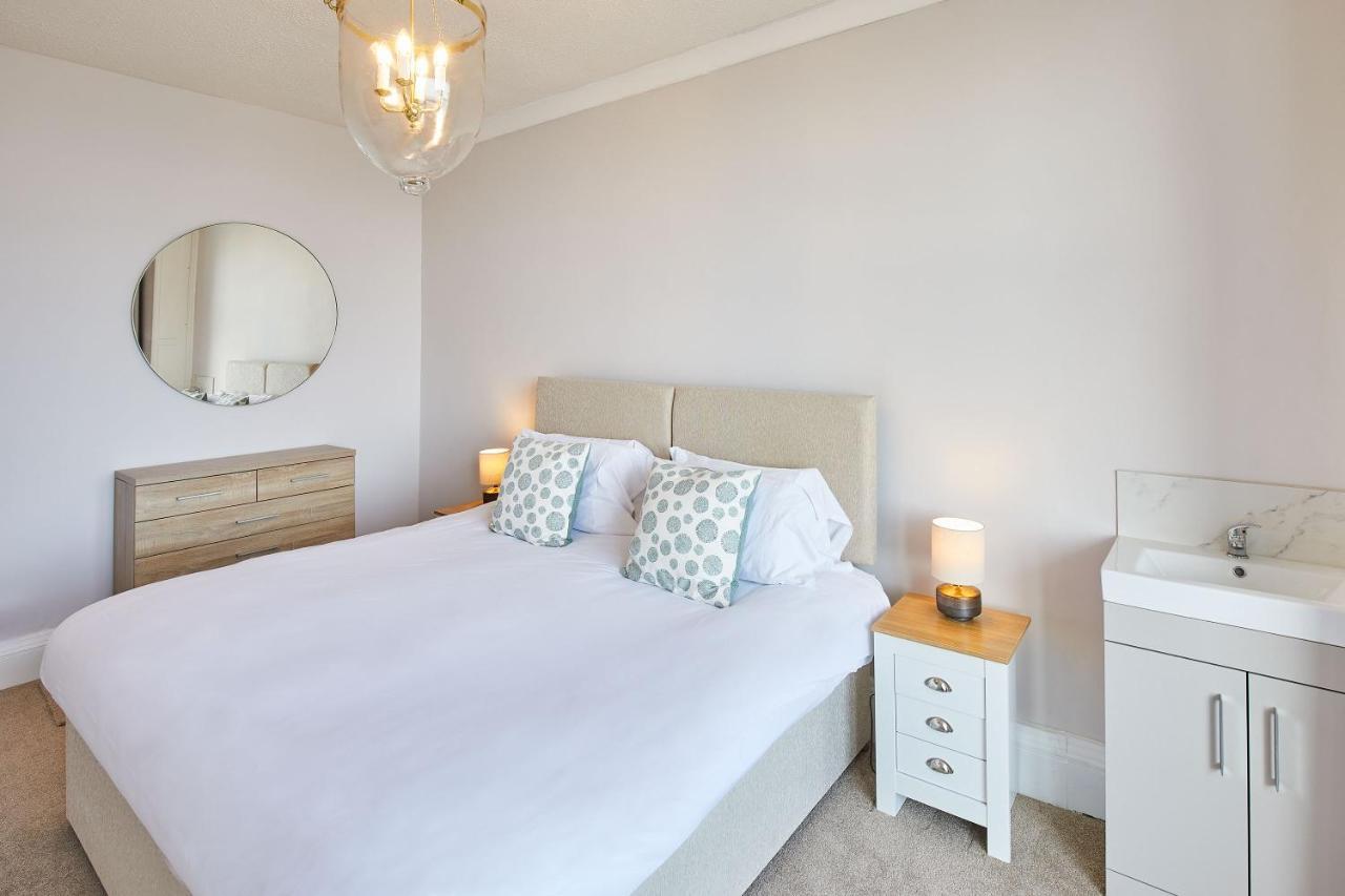 Host & Stay - 4 Metropole Towers Whitby Dış mekan fotoğraf